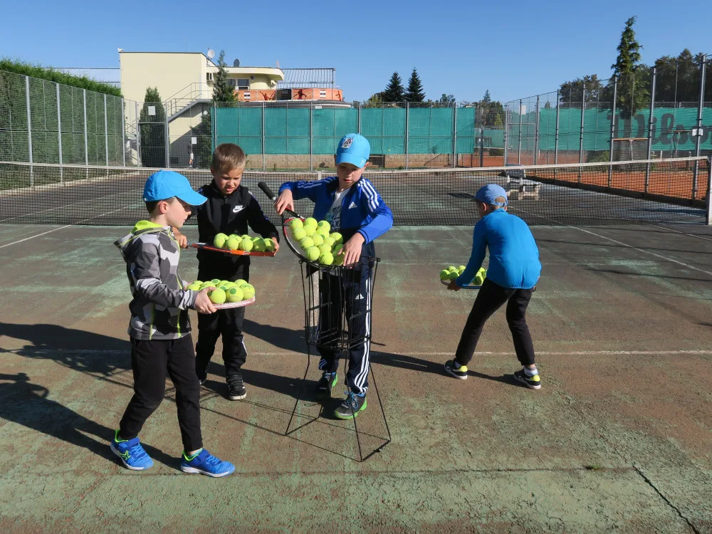 Tenisový klub LTC Tonstav - Service České Budějovice pořádá v úterý 4. září od 17:00 hodin nábor dětí narozených v letech 2010 až 2013.