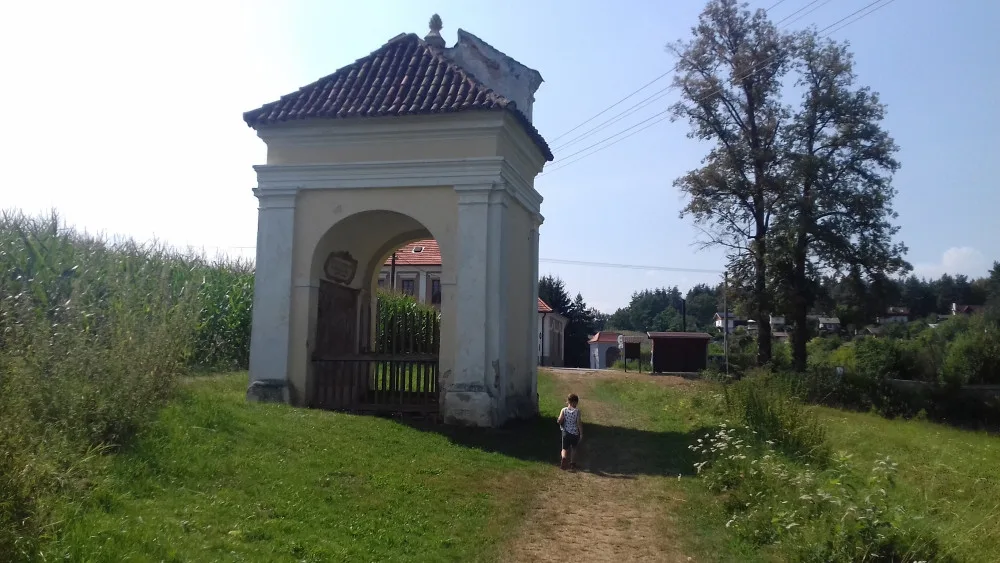 Římovská křížová cesta bezesporu stojí za návštěvu.
