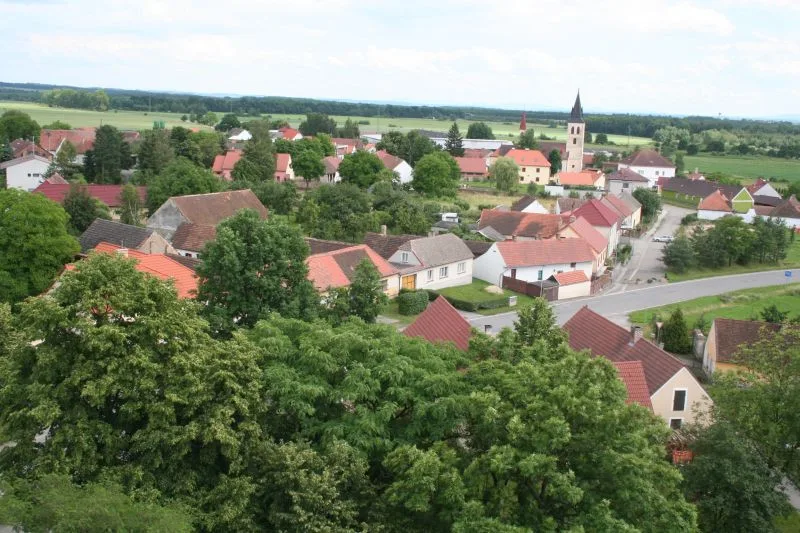 Obec Nákří.