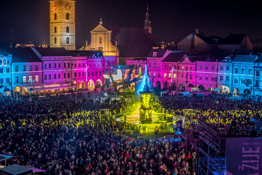 Multimediální show Má Vlast převyprávěla sto let republiky