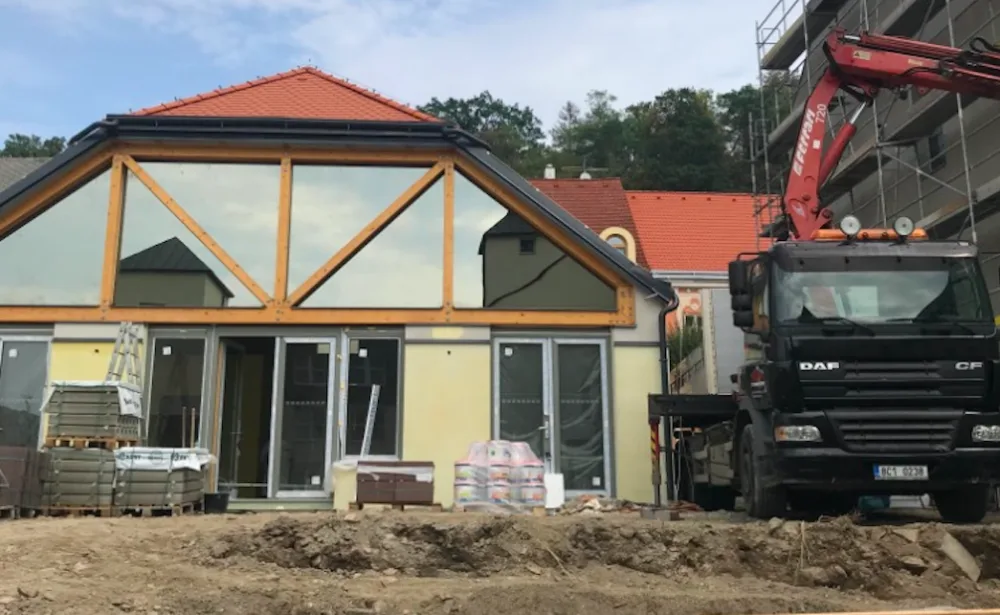 Na Hluboké pokračuje modernizace centra pro seniory