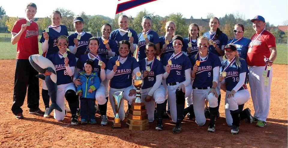 Extraligu softbalistek ovládly stejně jako loni Ledenice.