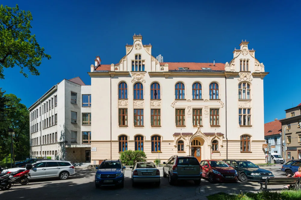 Na budějcké jedničce se pořád něco děje
