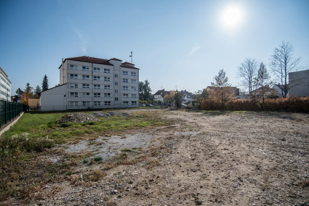 Budějcká nemocnice zahájila stavbu nového pavilonu transfuze a rehabilitace, ale i prádelny