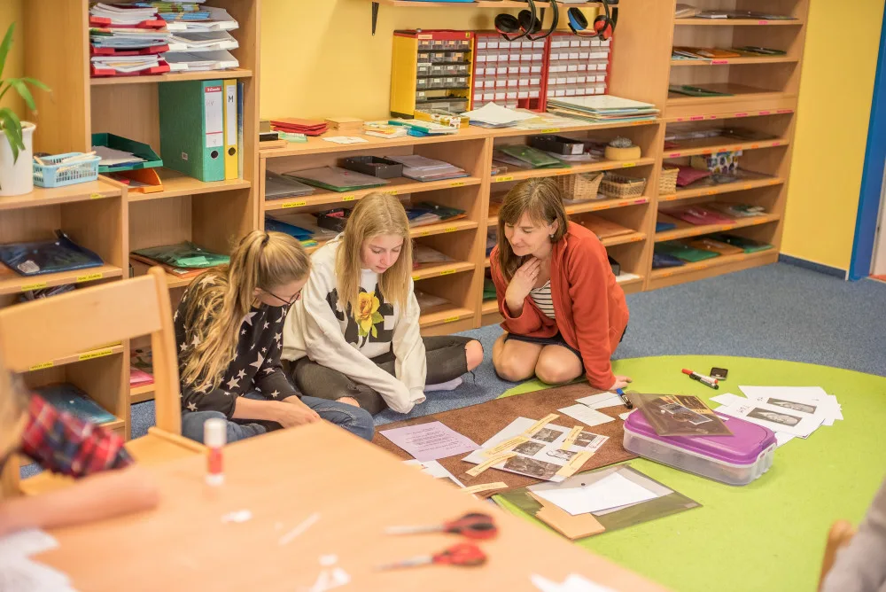 Století proletělo i budějckou montessori školou. Děti zaujaly bony