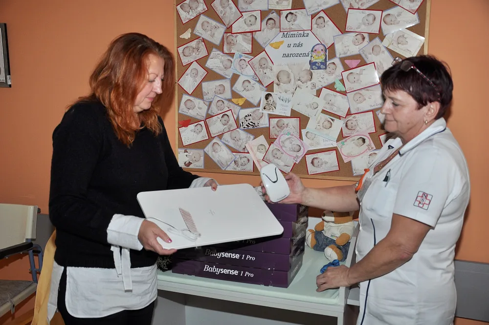 Šest monitorů dechu získalo Gynekologicko-porodnické oddělení Nemocnice Strakonice od Nadace Křižovatka.