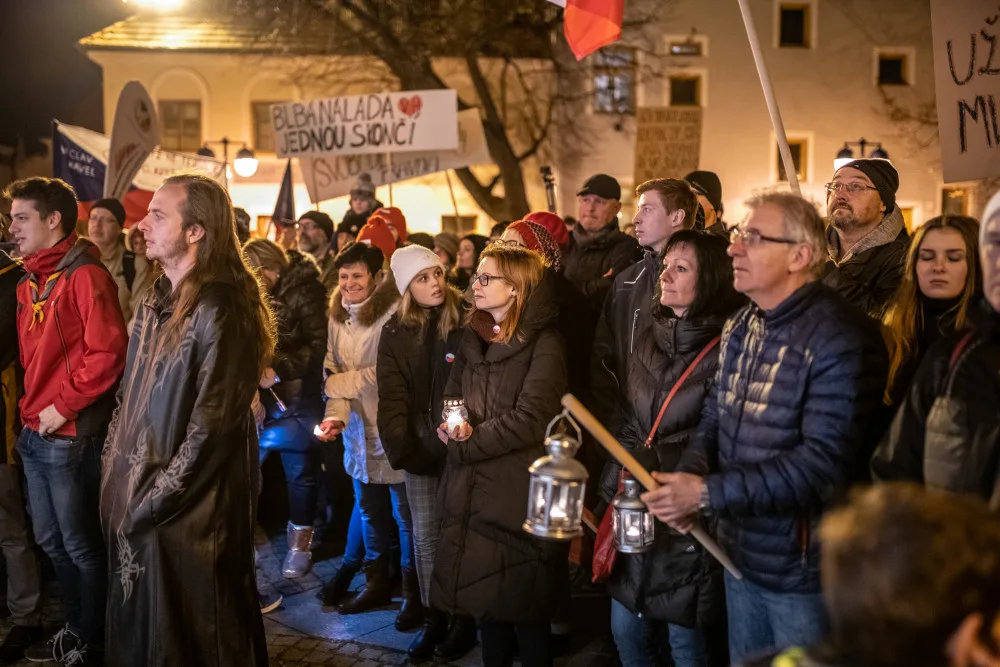 I v Budějcích si lidé připomněli Den boje za svobodu a demokracii