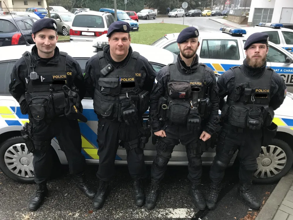 Policisté z oddělení hlídkové služby: Jan Lukáč, Martin Adamec, Ondřej Pecháček, Jan Polanský