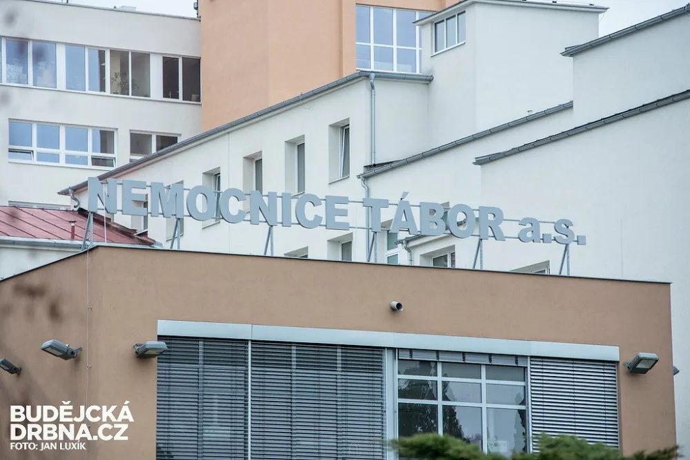 Táborská nemocnice zakázala návštěvy