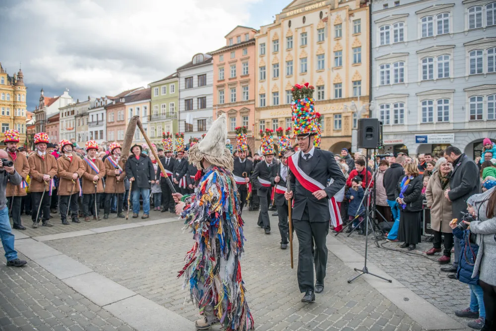 Budějckým náměstím prošel masopustní průvod