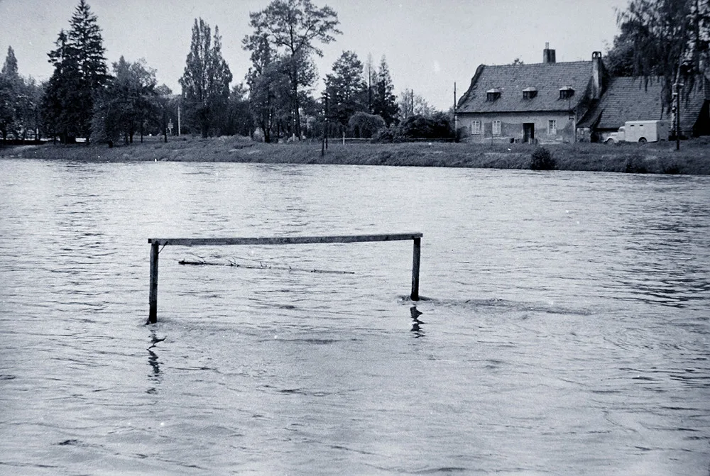 Domek Lanny při povodni 1965 modry