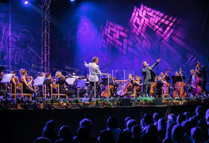 Mezinárodní hudební festival láká do Krumlova na moderní gospely, slavné operní árie nebo keltskou hudbu