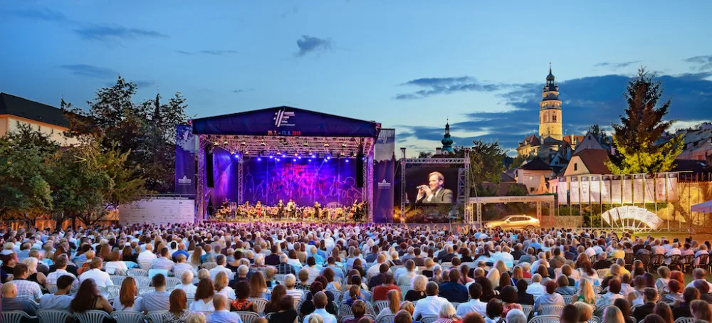 Mezinárodní hudební festival láká do Krumlova na moderní gospely, slavné operní árie nebo keltskou hudbu