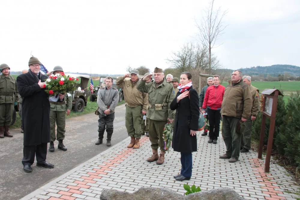 V letošním roce se v Boršově nad Vltavou bude konat již tradiční pietní setkání u pomníčku v sobotu 13.dubna od 11:00 hod