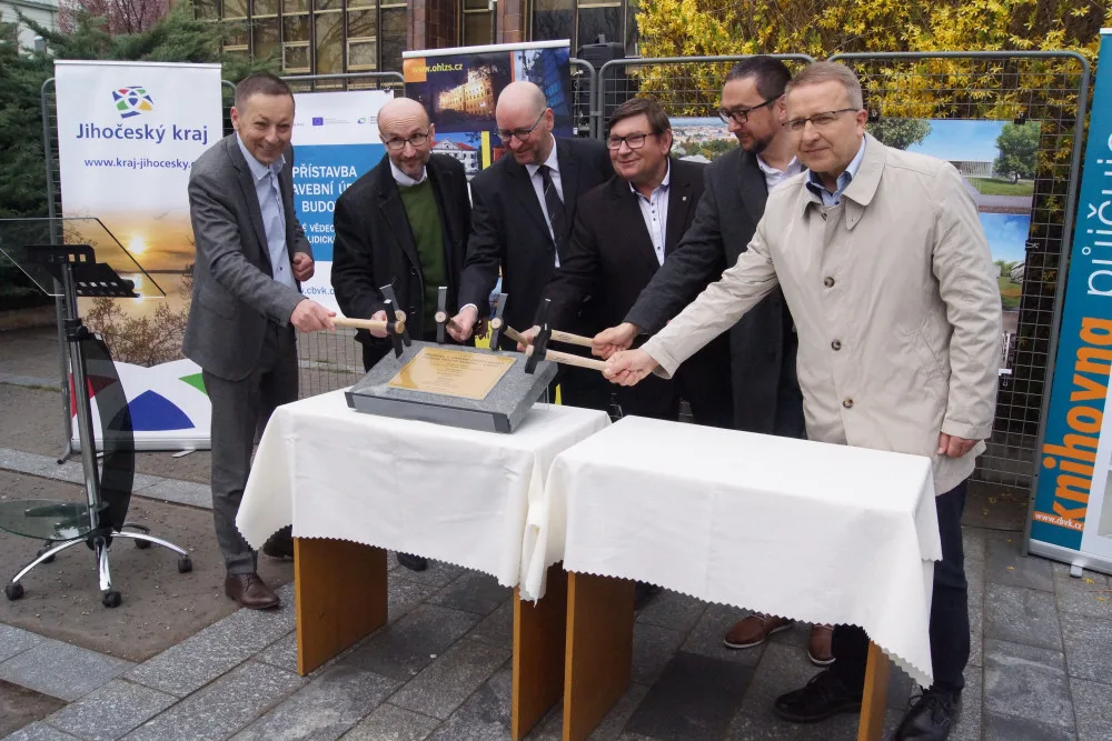 Začala rekonstrukce knihovny. Nová budova vyjde na 166 milionů korun