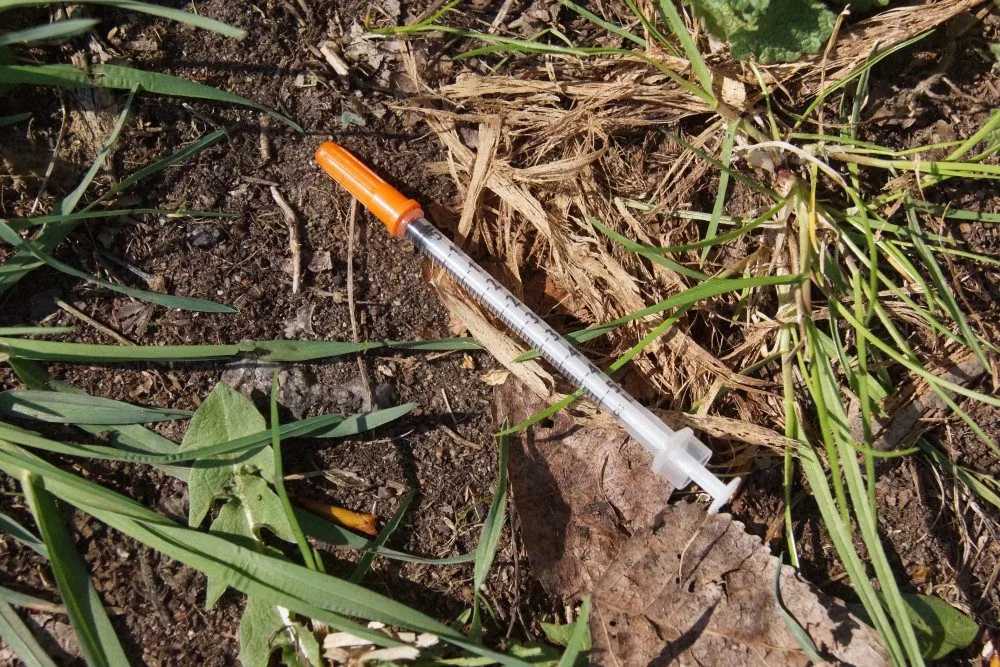 Strážníci se zapojili do akce Jehla. Po Budějcích hledali použité injekční stříkačky