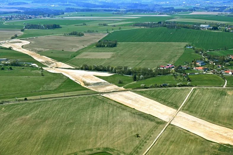 České Budějovice objektivem Milana Bindera a perem Martina Maršíka: Konečně dálnice, ale…