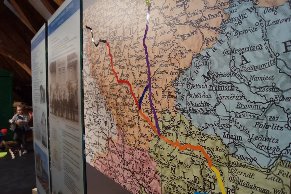 Zámek v Borovanech má novou stálou expozici. Přiblíží železnici v dobách našich babiček a dědečků