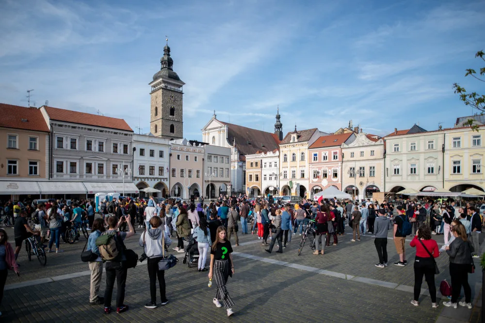 Úterní program Budějovického Majálesu nabídne cestovatelskou přednášku nebo film o alkoholismu