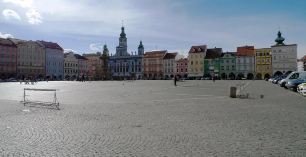 Náměstí původně.