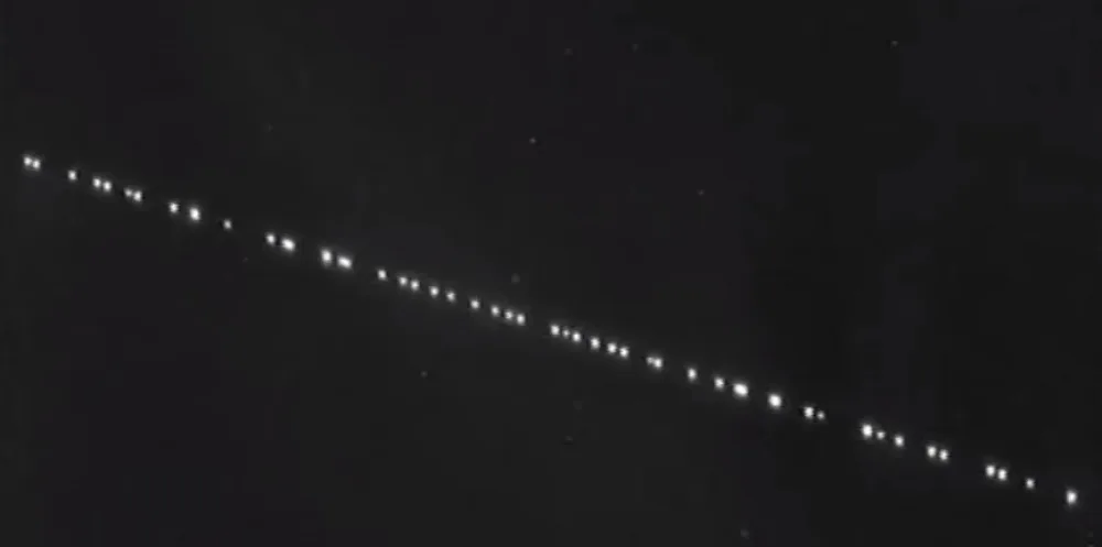 VIDEO: Minulý týden mohli lidé na obloze pozorovat podivná světla