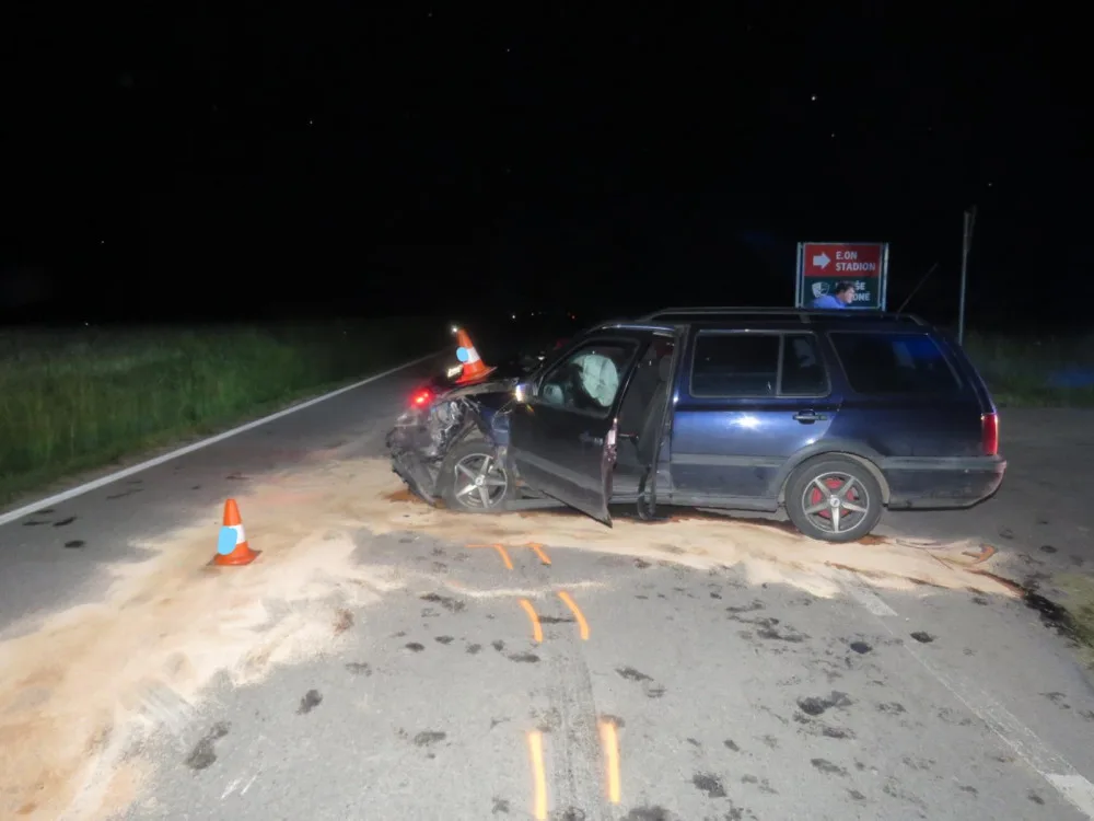 Při dopravní nehodě v Roudném se zranilo osm lidí