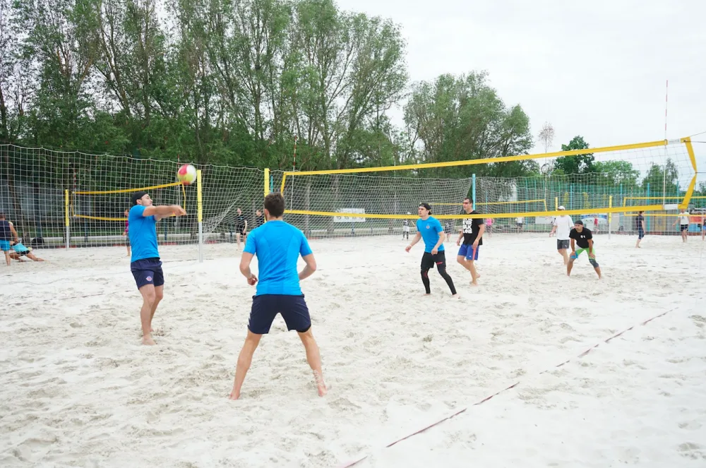 Pro Bazalku hrálo 22 týmů. Vybrané peníze putují na pokrytí nákladů fyzioterapie