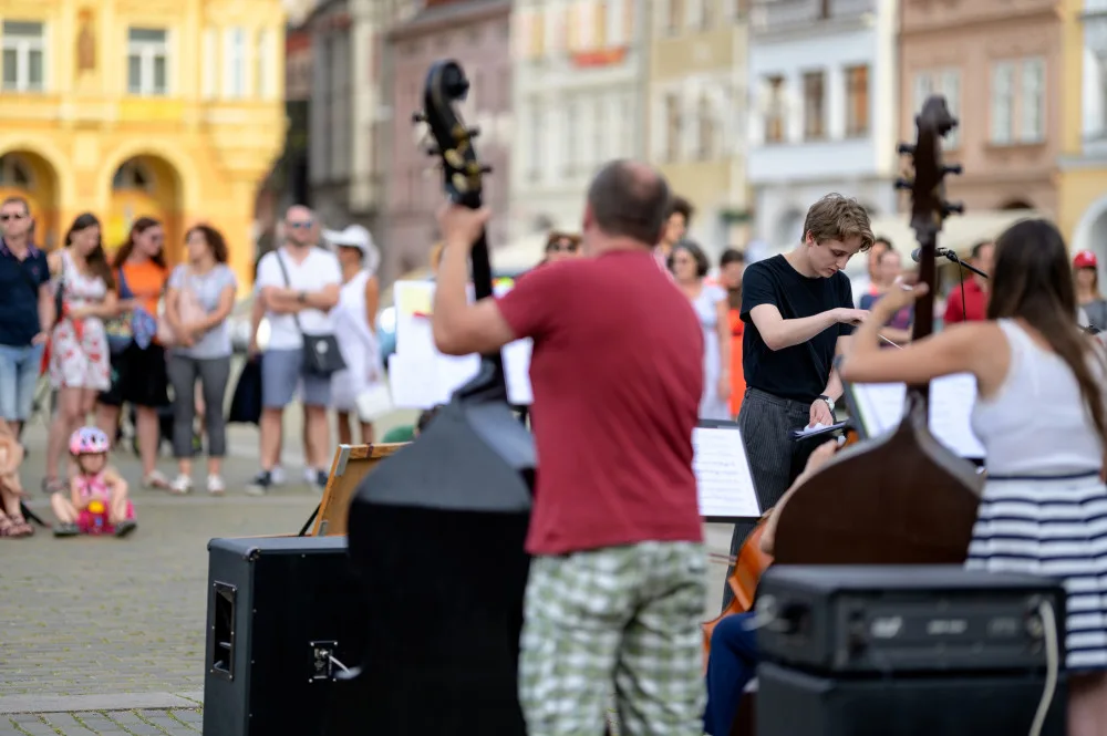 Budějce ovládnou pouliční umělci. Začal Buskers fest