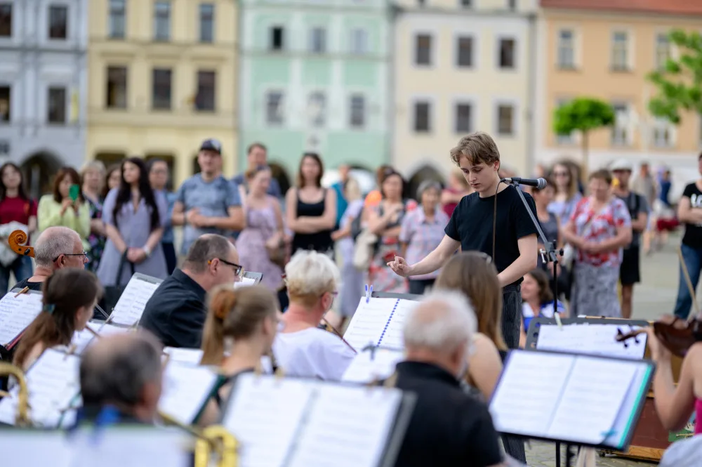 Budějce ovládnou pouliční umělci. Začal Buskers fest