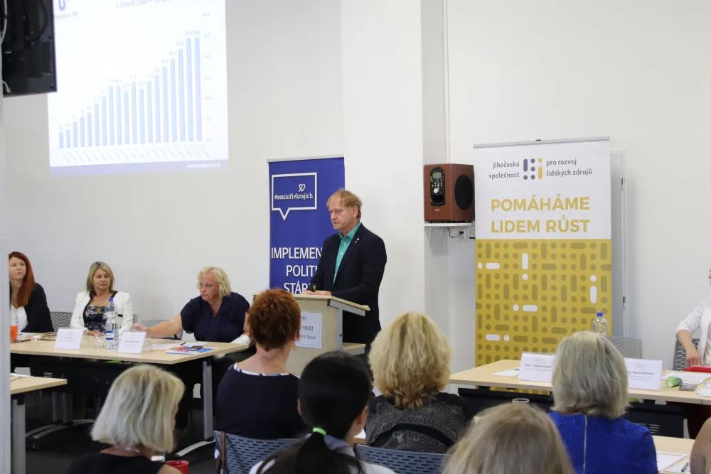 Staňte se první oceněnou společností přátelskou k zaměstnávání osob 55+