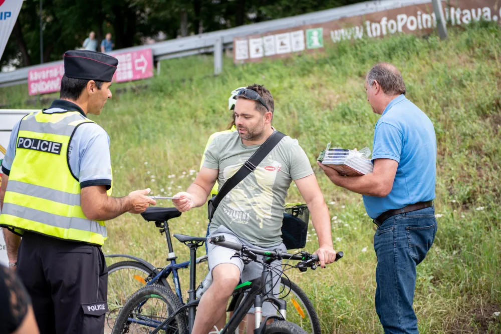 Policisté v Budějcích se dnes zaměřili na cyklisty a jejich bezpečnost