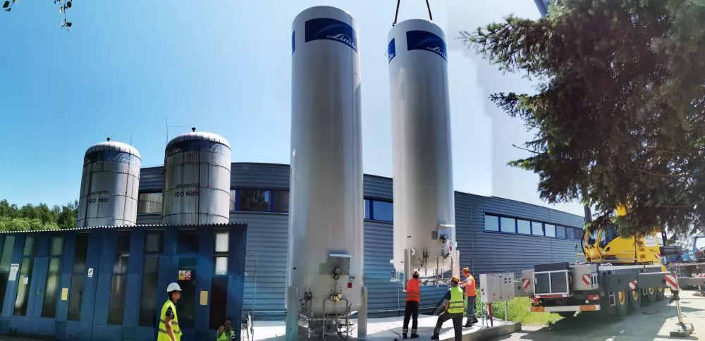 V úpravně vody Plav zprovoznili nové zásobníky oxidu uhličitého. Vyvolávají představu kosmické rakety