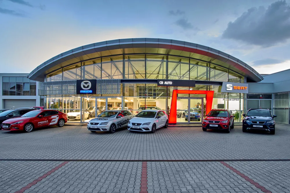 Jsme tu pro všechny, co chtějí nové auto, kvalitní autoservis a služby, říká ředitel CB Auto František Fišer