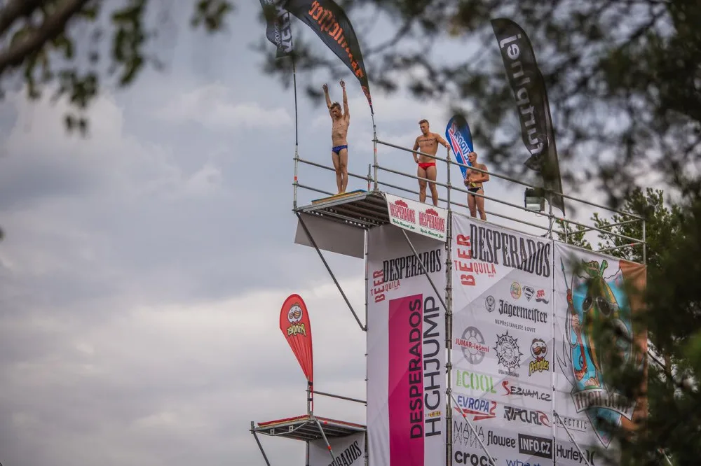 Budějckého bazénu bychom si měli vážit, říká exrémní skokan Bílý před Highjumpem