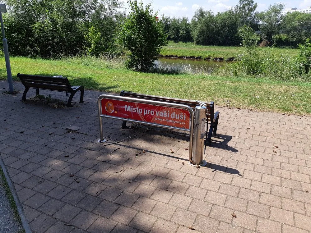 Cyklopumpy se stávají terčem vandalů.