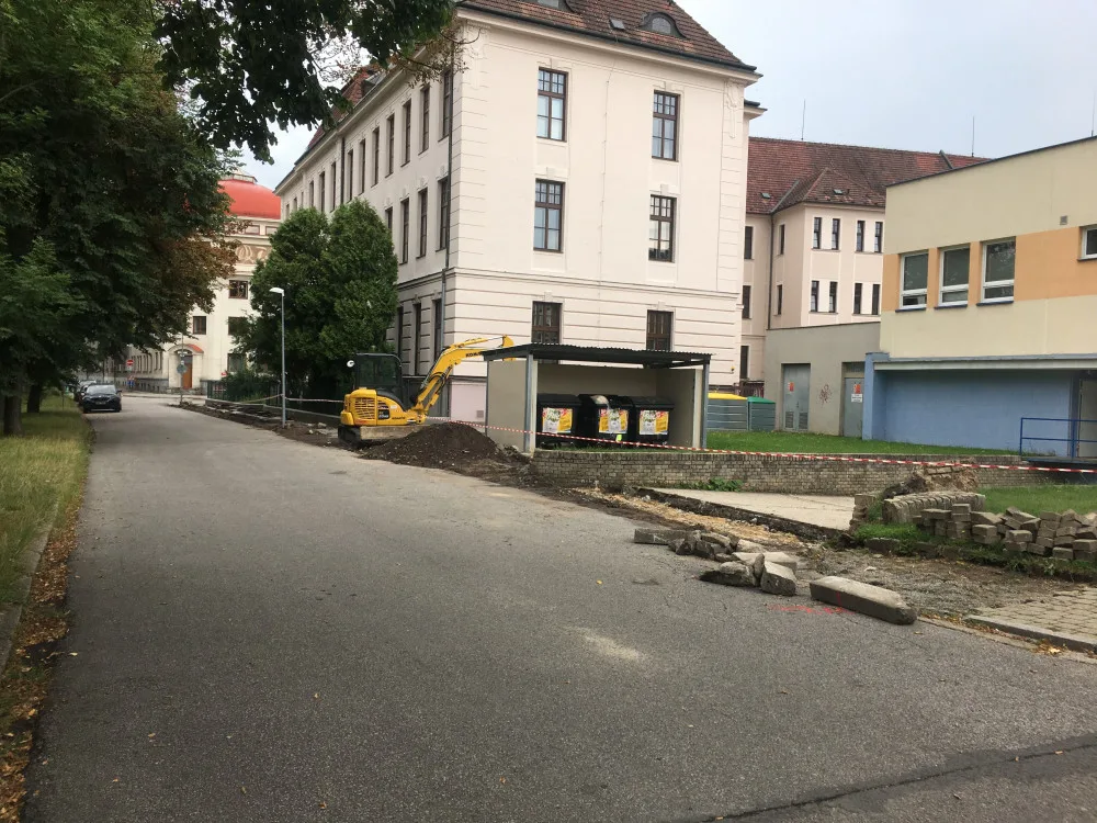 Vrchlického nábřeží