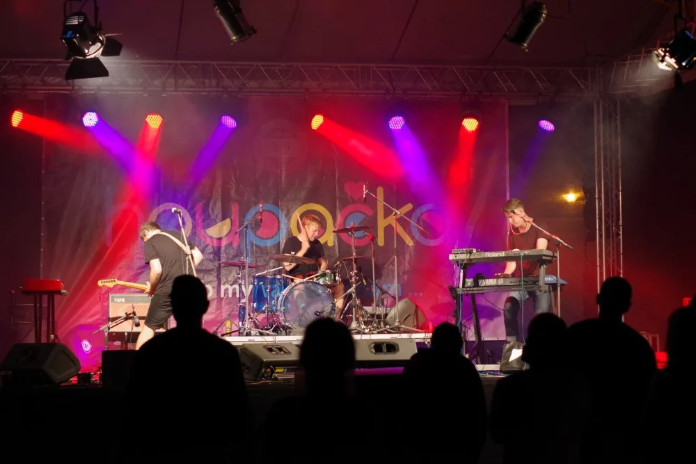 Spolek 2/4 připravuje již 7. ročník charitativního a multižánrového festivalu „HOUPAČKA 2019...aneb my vám-vy nám“.