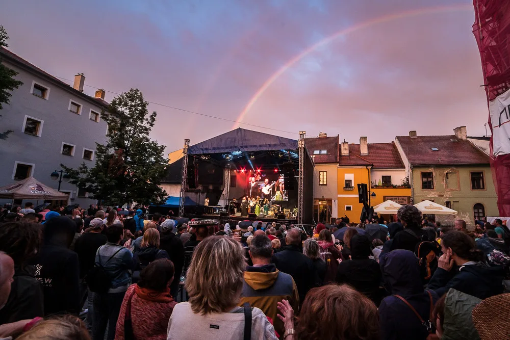 Na Piaristickém náměstí proběhl devátý ročník jihočeského jazzového festivalu