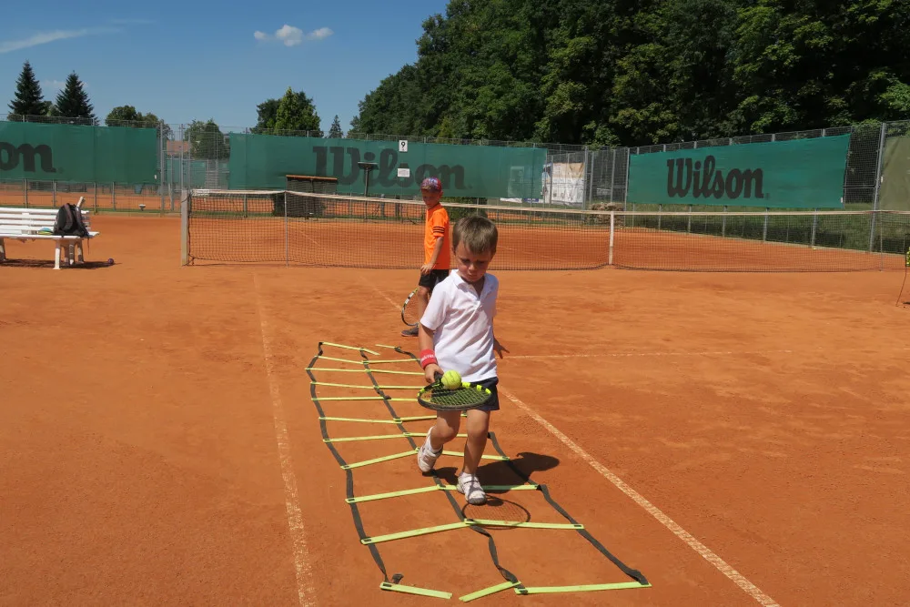 Budějcký tenisový klub LTC Tonstav – Service pořádá 3. září od 17 hodin nábor pro nejmenší zájemce.