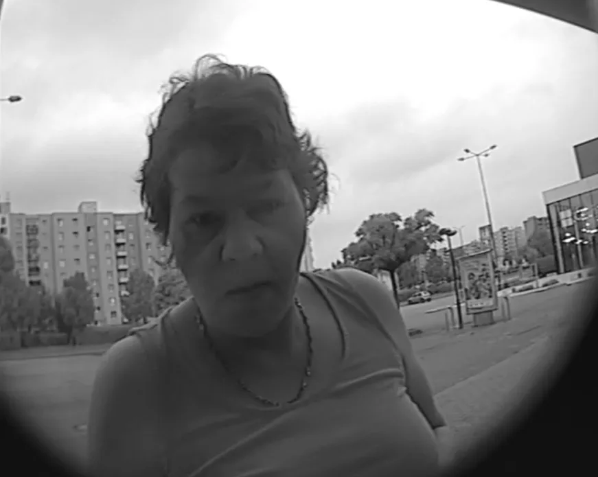 Policisté pátrají po totožnosti ženy