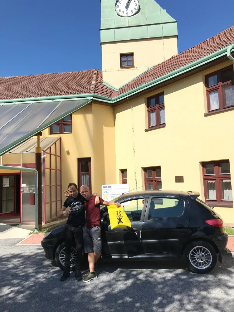 Marotha vydražil svého „pažouta“, výtěžek poputuje do Arpidy