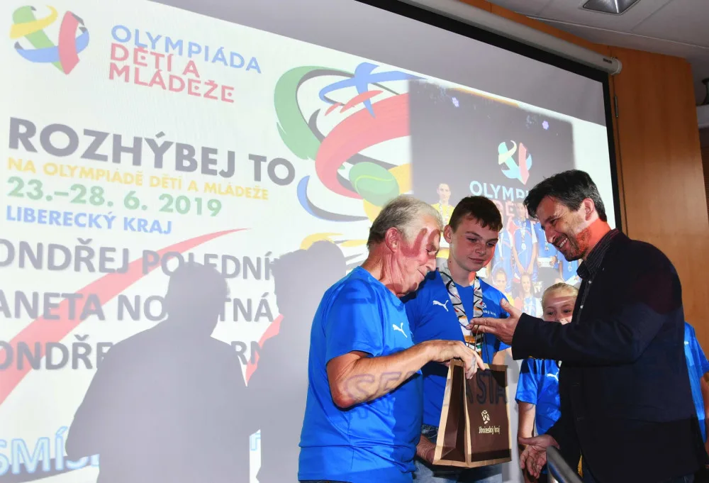 Náměstci hejtmanky poblahopřáli jihočeským sportovcům za devátou letní olympiádu dětí a mládeže