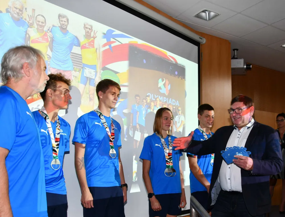 Náměstci hejtmanky poblahopřáli jihočeským sportovcům za devátou letní olympiádu dětí a mládeže