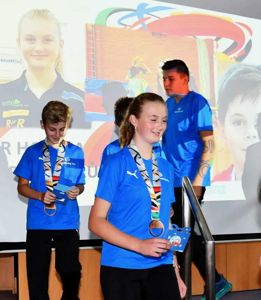 Náměstci hejtmanky poblahopřáli jihočeským sportovcům za devátou letní olympiádu dětí a mládeže