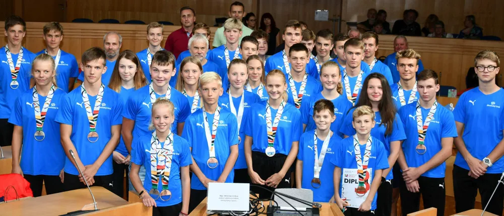 Náměstci hejtmanky poblahopřáli jihočeským sportovcům za devátou letní olympiádu dětí a mládeže