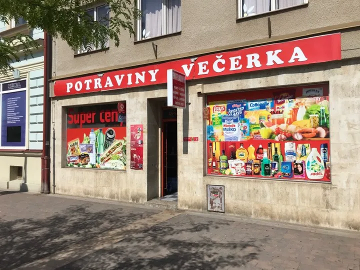 Vizuální smog trápí i Budějce. Regulace reklam není jednoduchá, není ale nemožná