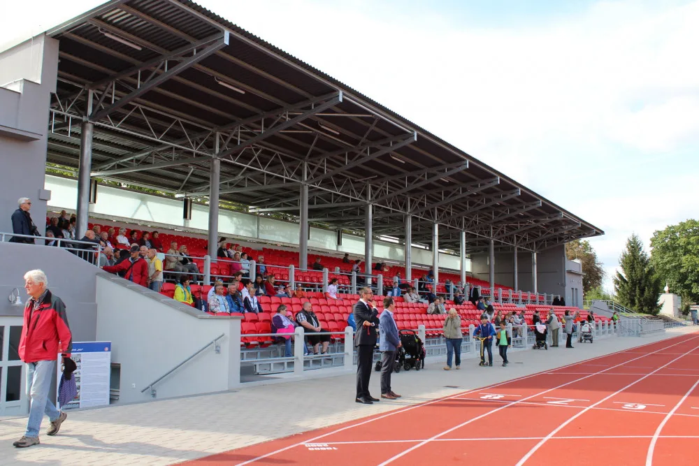 Nová tribuna