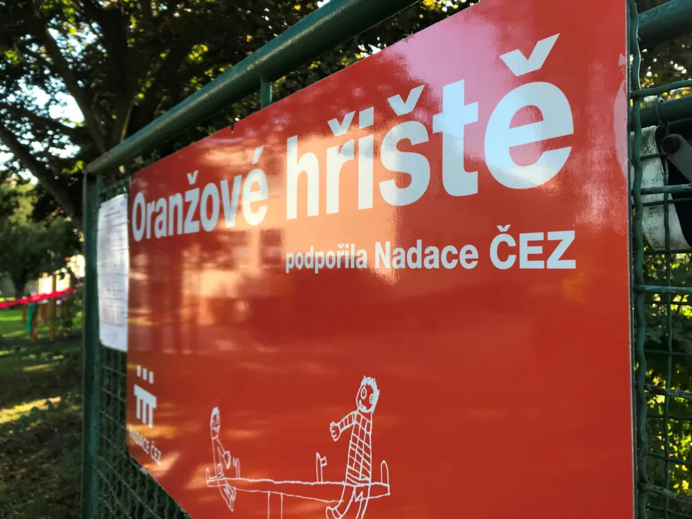 Oranžové hřiště v Netolicích