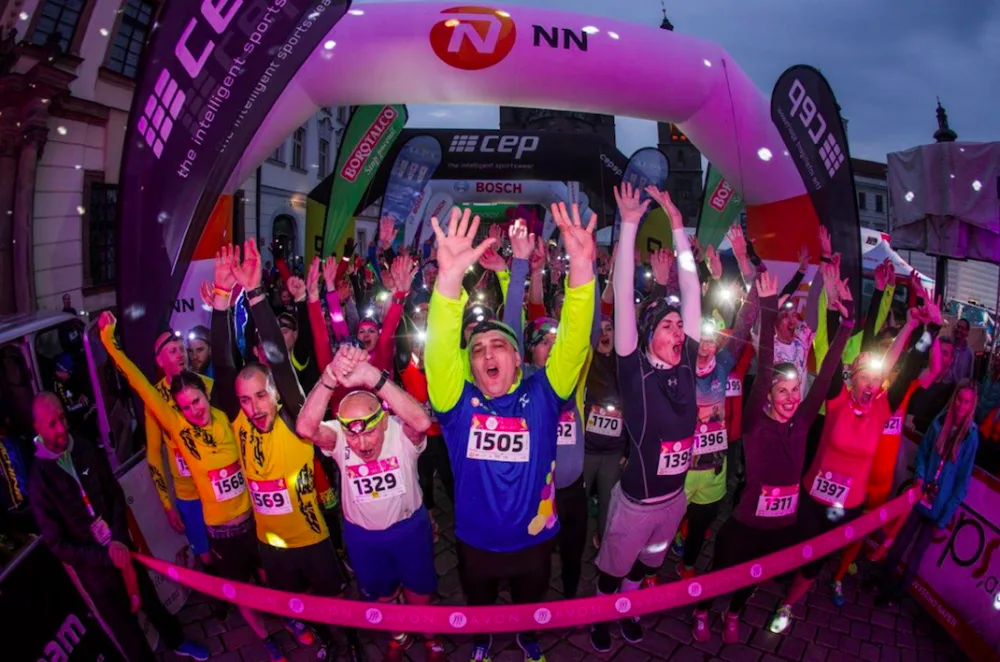 Night Run a Avon běh finišují, běží do Českých Budějovic