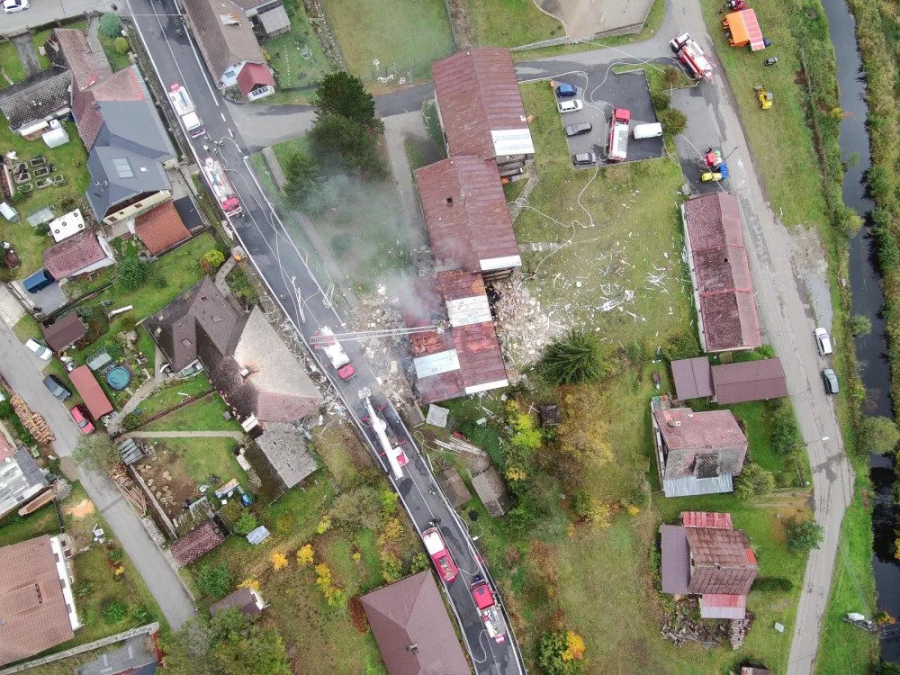 Domy v Lenoře, které nezasáhl požár, nečeká demolice